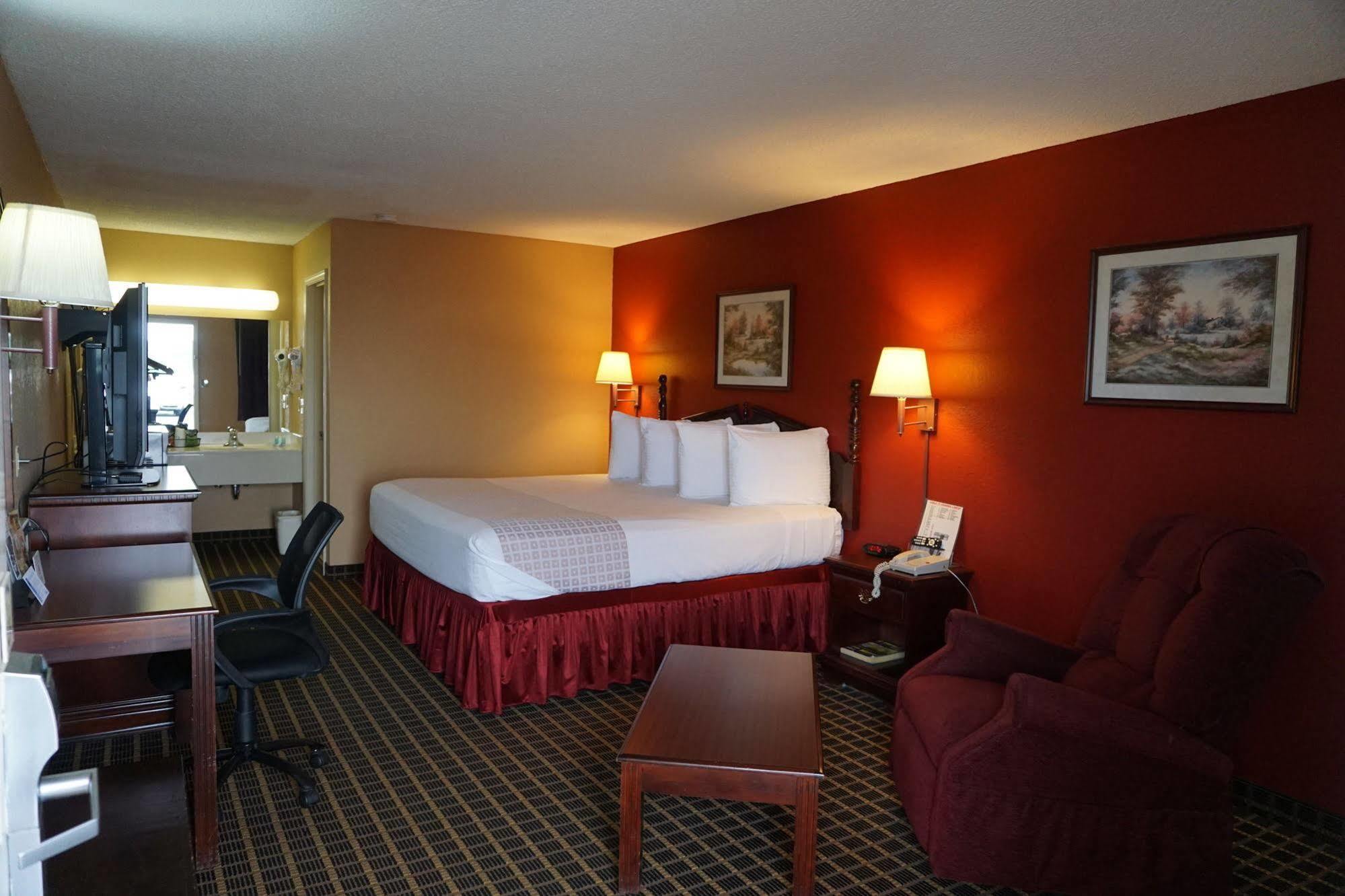 Star Plus Inn & Suites Selmer Ngoại thất bức ảnh